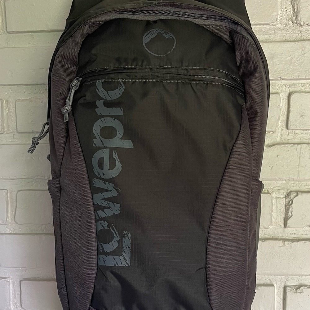Lowepro Photo Hatchback 16L AW Camera Backpack - Black/Grey
